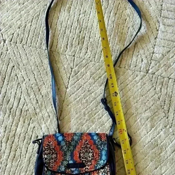 Vera Bradley purse - Picture 7 of 7